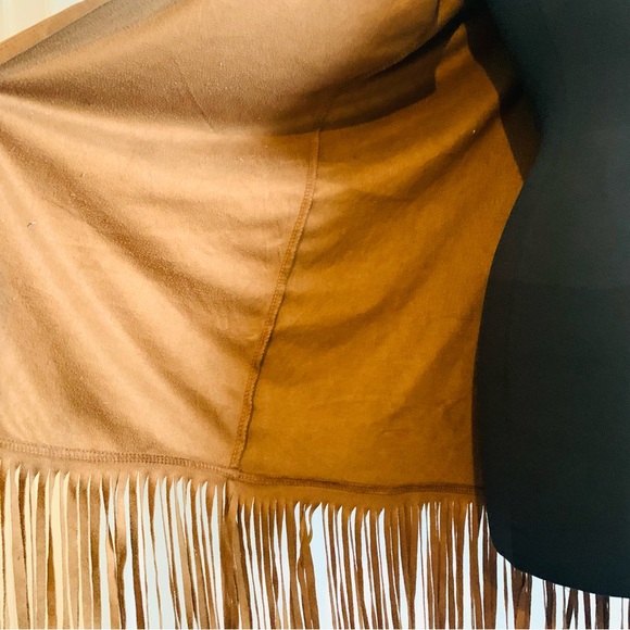 Say What Boho Fringe Vest Size MD - Picture 3 of 7